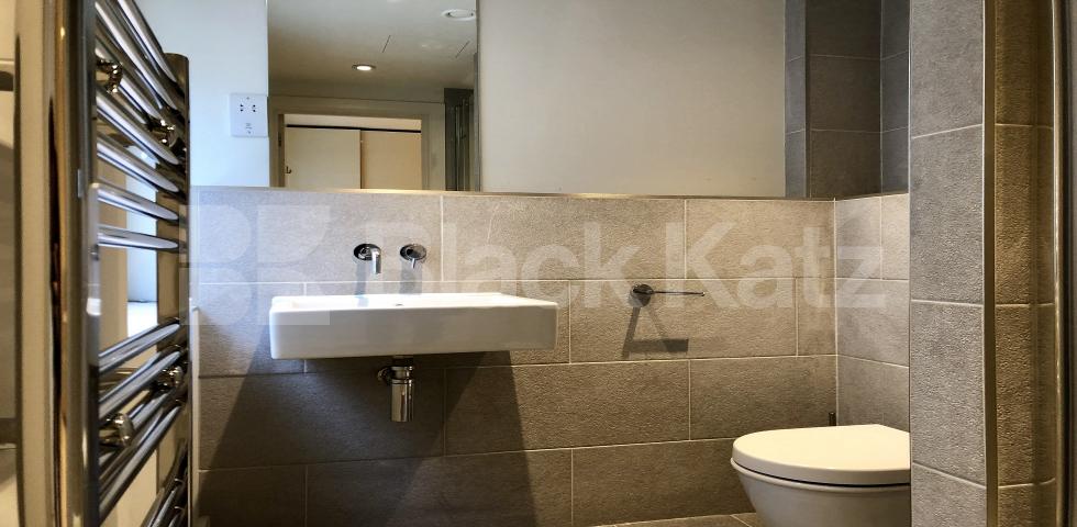 			NEW INSTRUCTION, 2 Bedroom, 1 bath, 1 reception Flat			 Strutton Ground - Lesley Court , St James`s Park / Westminster 